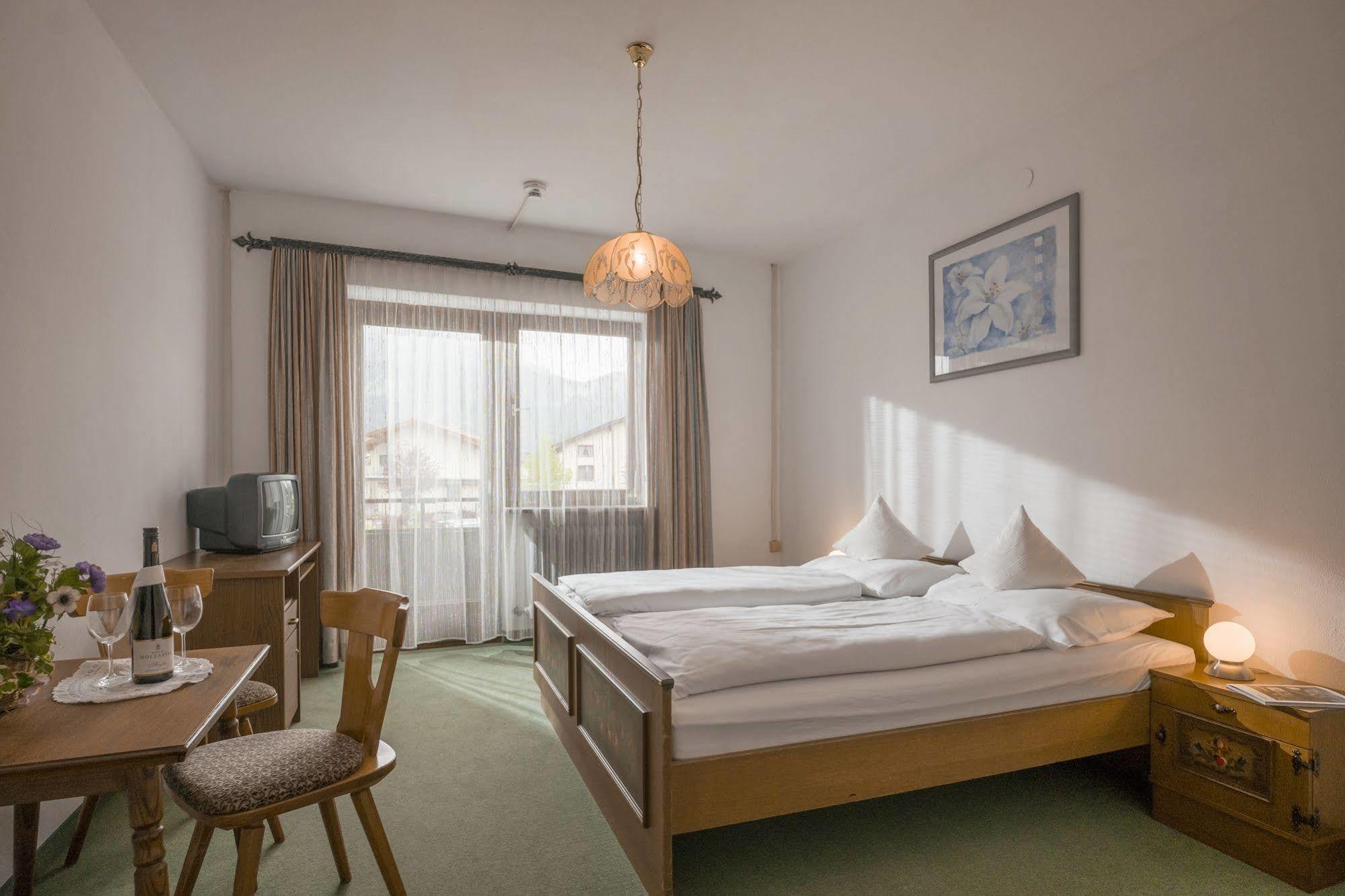 Hotel Restaurant Gradlwirt Niederndorf  외부 사진