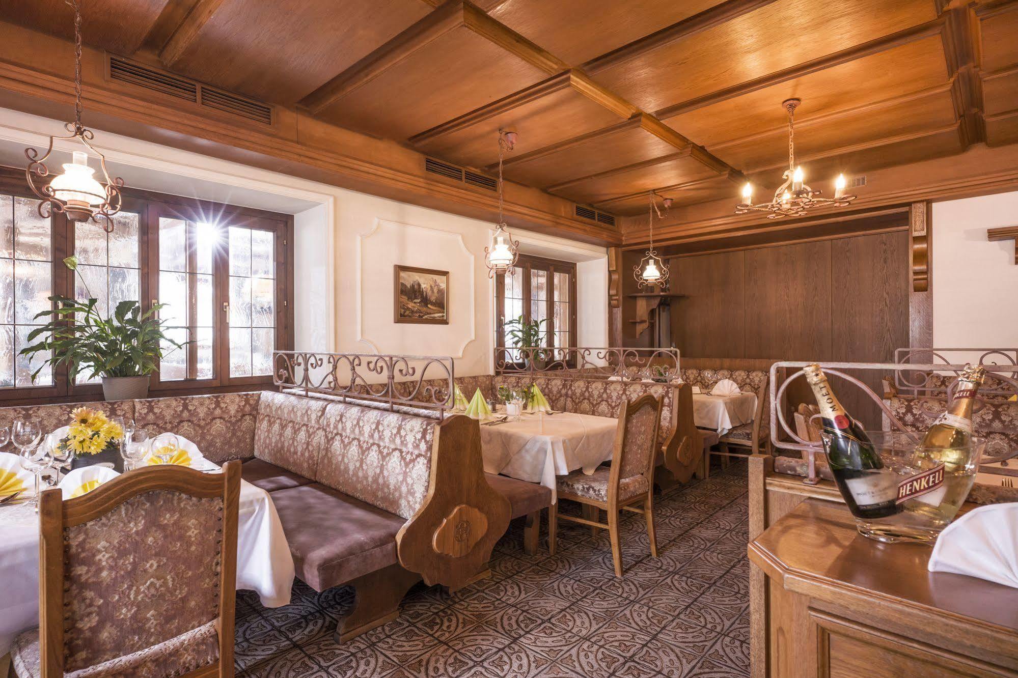 Hotel Restaurant Gradlwirt Niederndorf  외부 사진